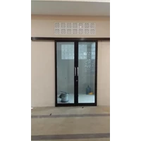 Kusen Aluminium Pintu Kaca Rumah
